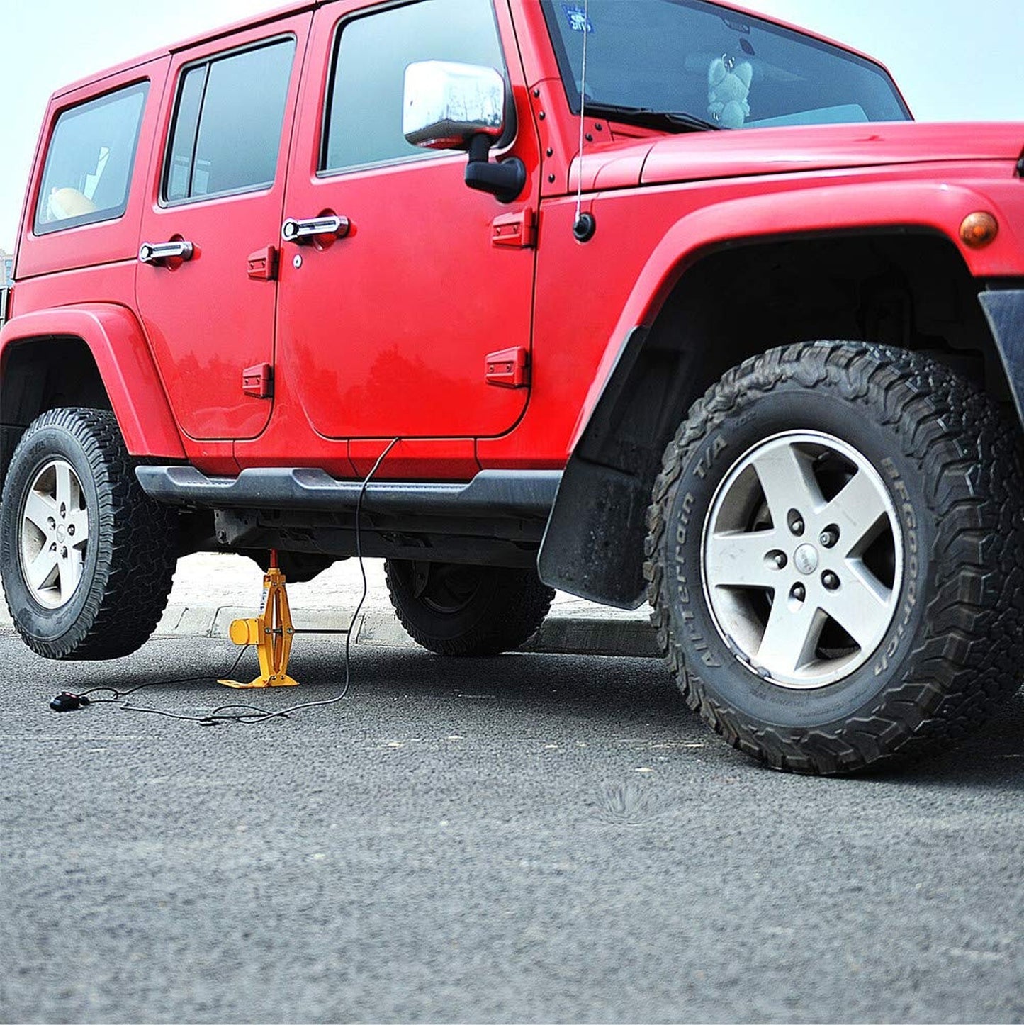 Electric Car Jack 2 Ton 12V Electric Scissor Jack with Storage Box for Car SU...